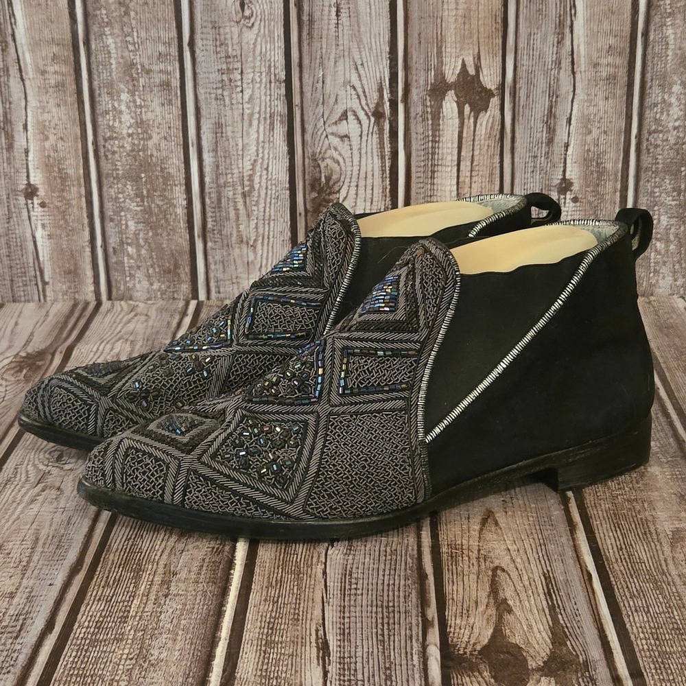 Sz 39/ 8.5 Meher Kakalia Black Suede Beaded Embroidered Pointed Toe Ankle Boots
